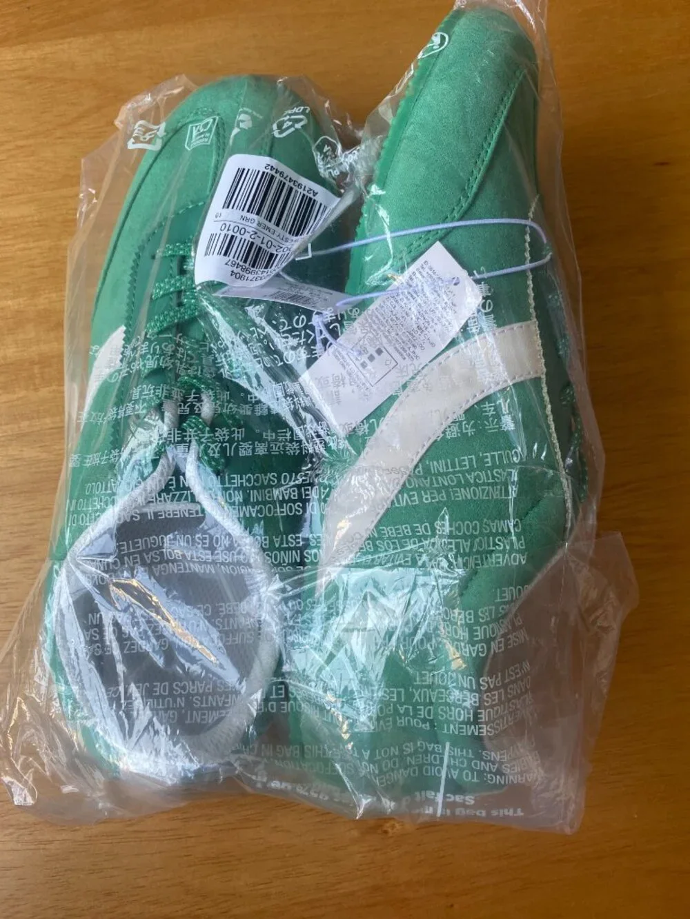 Old Navy Women's Low-Profile Sneaker in Green (Size 10) NWT